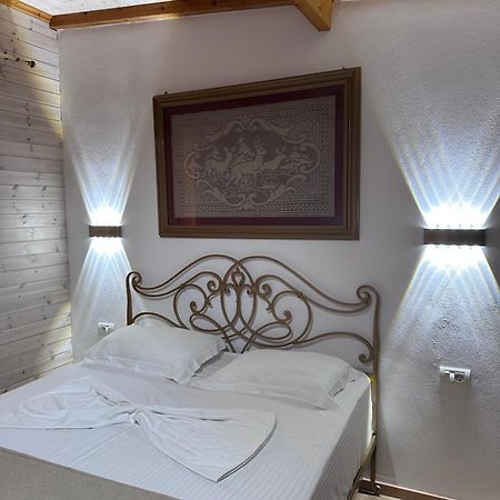 Nashos Bungalows Himare Fshat Kültér fotó