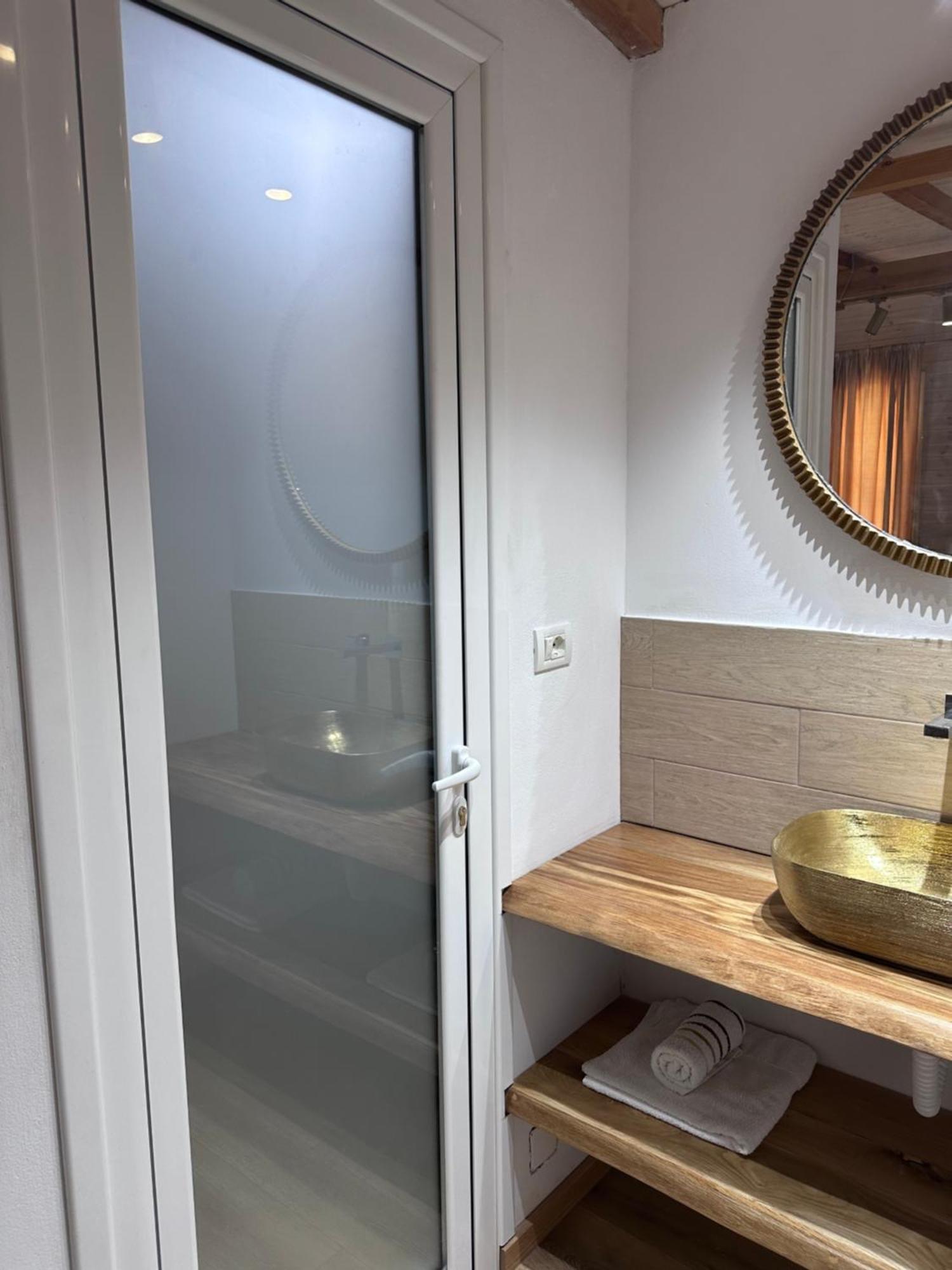 Nashos Bungalows Himare Fshat Kültér fotó