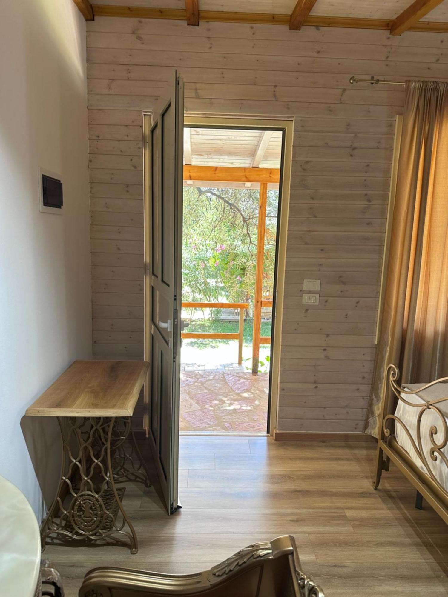 Nashos Bungalows Himare Fshat Kültér fotó